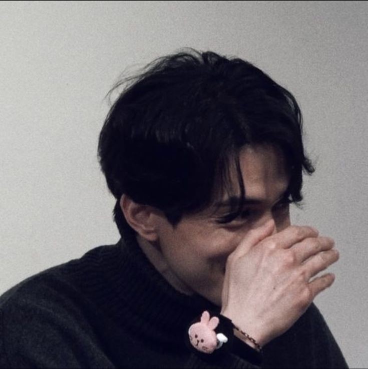 Bal mısın acaba 🍯 bu adamı alıp içime sokasım var 😆💛
#leedongwook