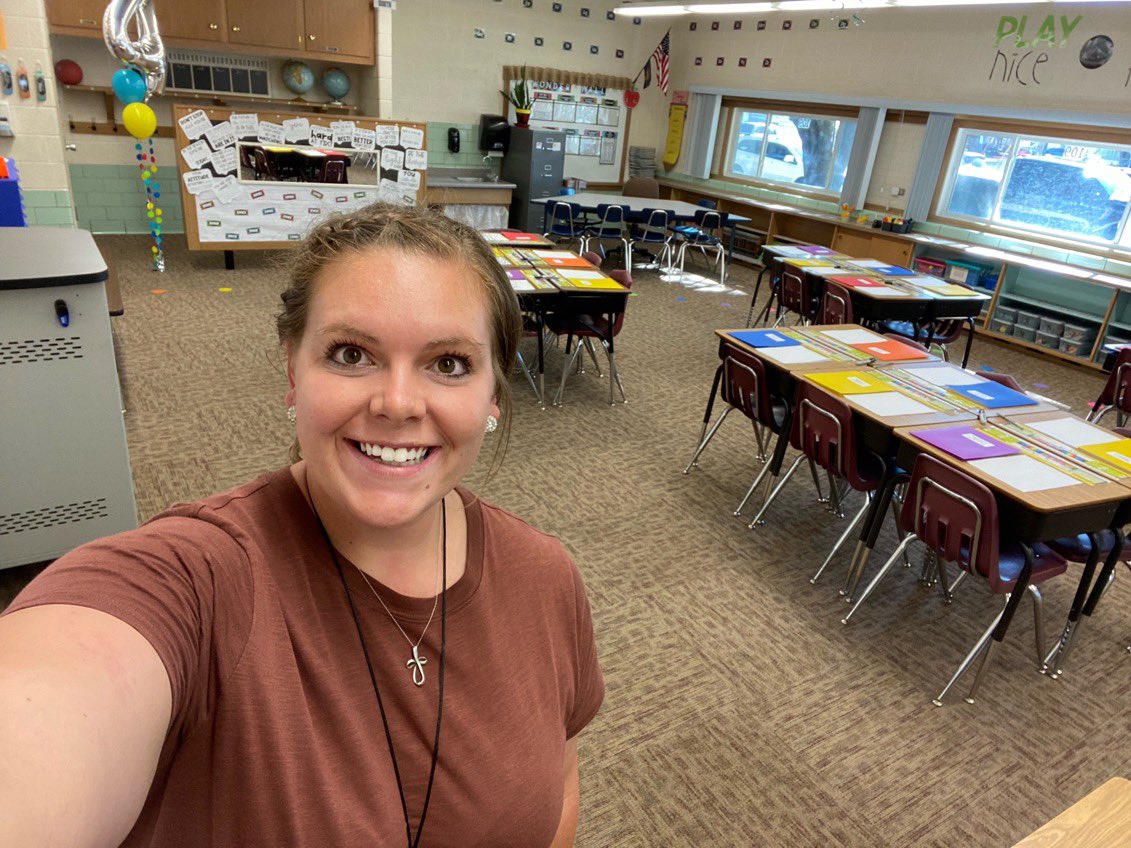 MissSmith4th's tweet photo. Open house night made me even more excited to get this year started! #firstyearteacher #npspanthers https://t.co/TEzin8SEv0