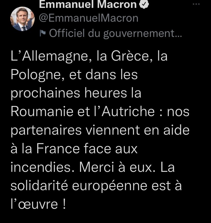 verity_france's tweet photo. Le fait que nous ne soyons pas capable pour la première fois de faire face aux incendies sur notre territoire montre la déliquescence de notre pays mais il est toujours content quoi qu’il arrive https://t.co/aubCGhw1u7