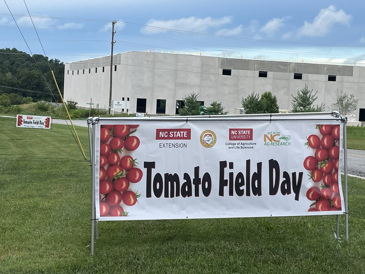 UrbanAgNews's tweet photo. Thank you Agribusiness Henderson County for inviting me to the @NCState Extension Tomato Field Day! The conversation and food were all amazing! #applit https://t.co/7moHrcs4jC