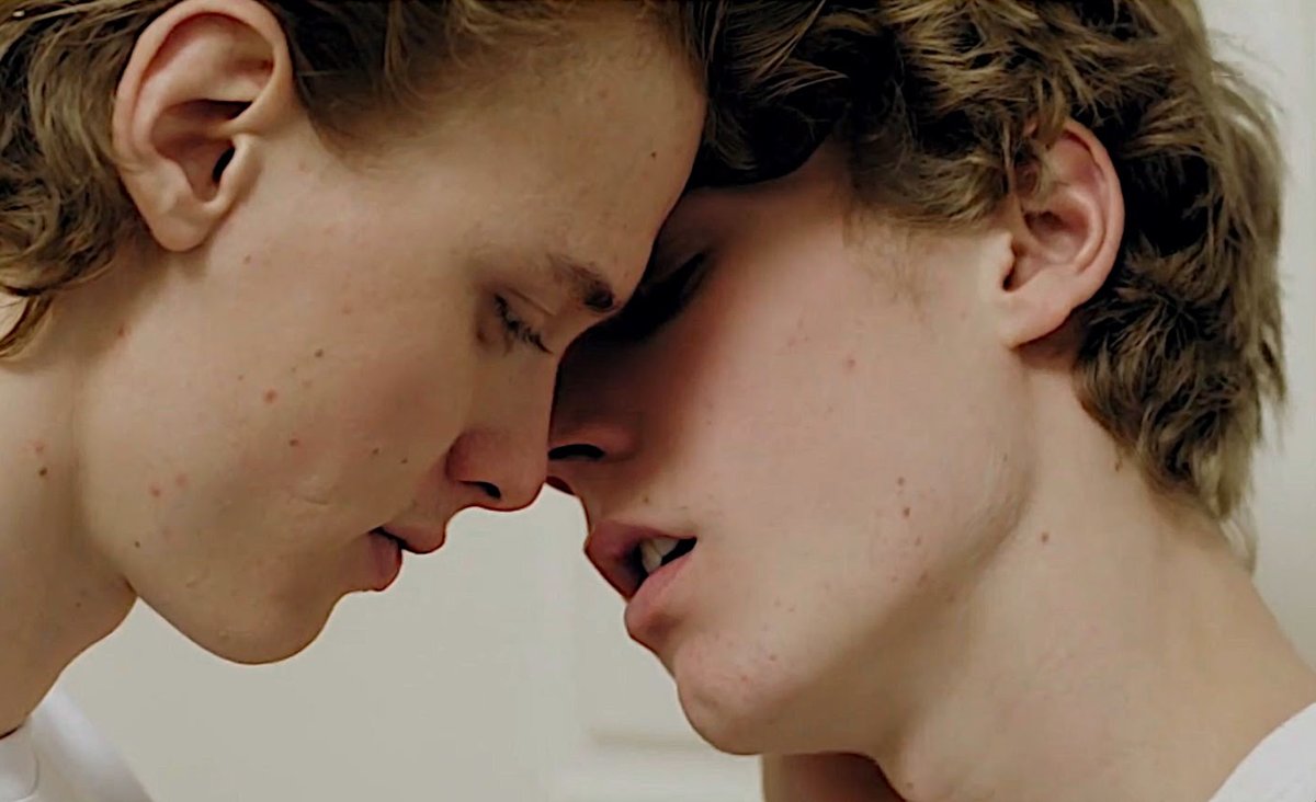 lokkanel's tweet photo. Year after Year
A story written for the @skambigbang 2022

Chapter seven - Some Things Are Meant to Be
"It's like, they were meant to be together, whatever happened."
"In every parallel universe?"
https://t.co/ywUEwVBEic https://t.co/Z0ncX2VtZi