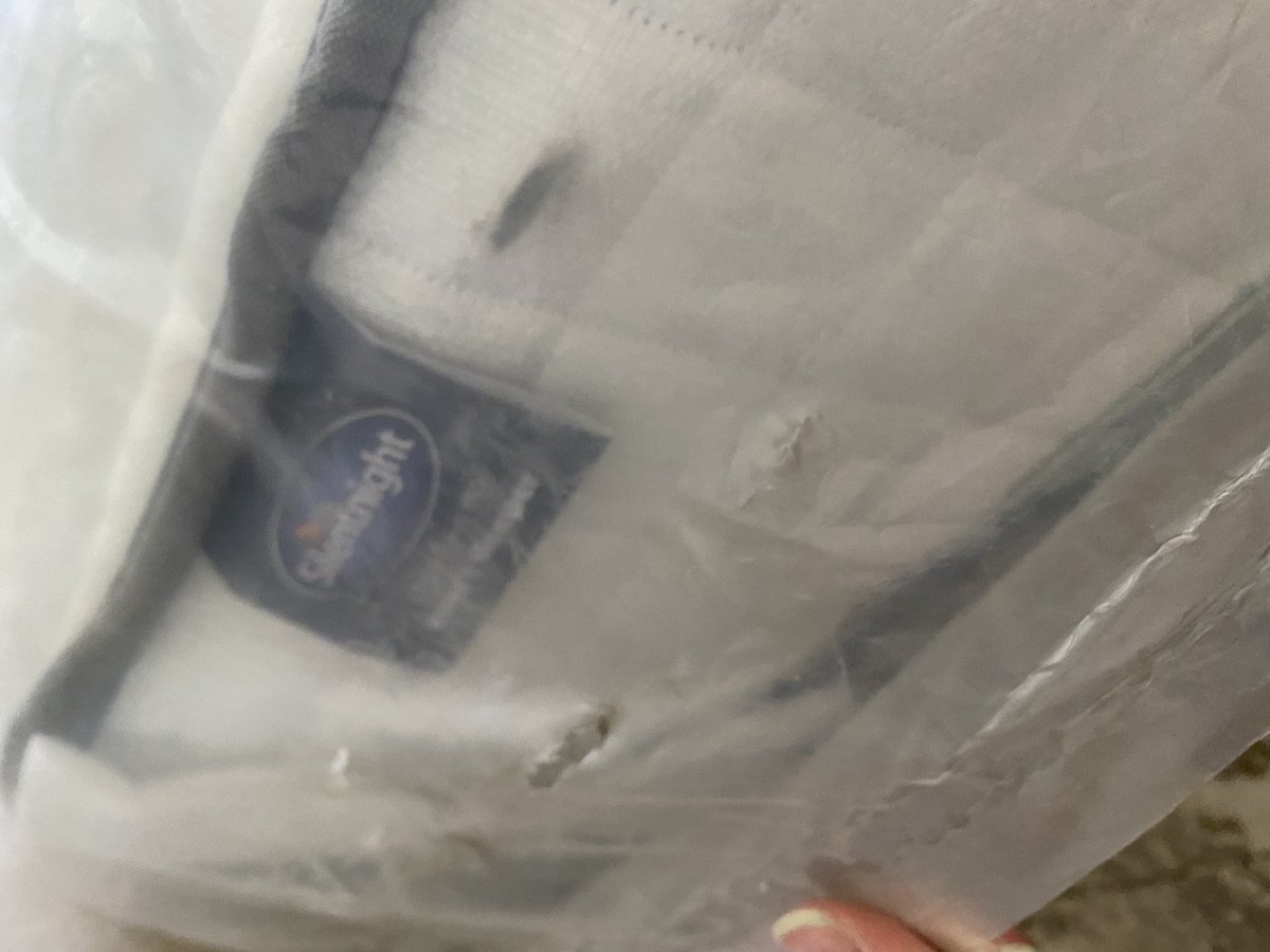 haneh94's tweet photo. @Argos_Online another awful delivery today! My mattress has arrived damaged with rips 😡🤬🤯 https://t.co/2XYQllDpNW