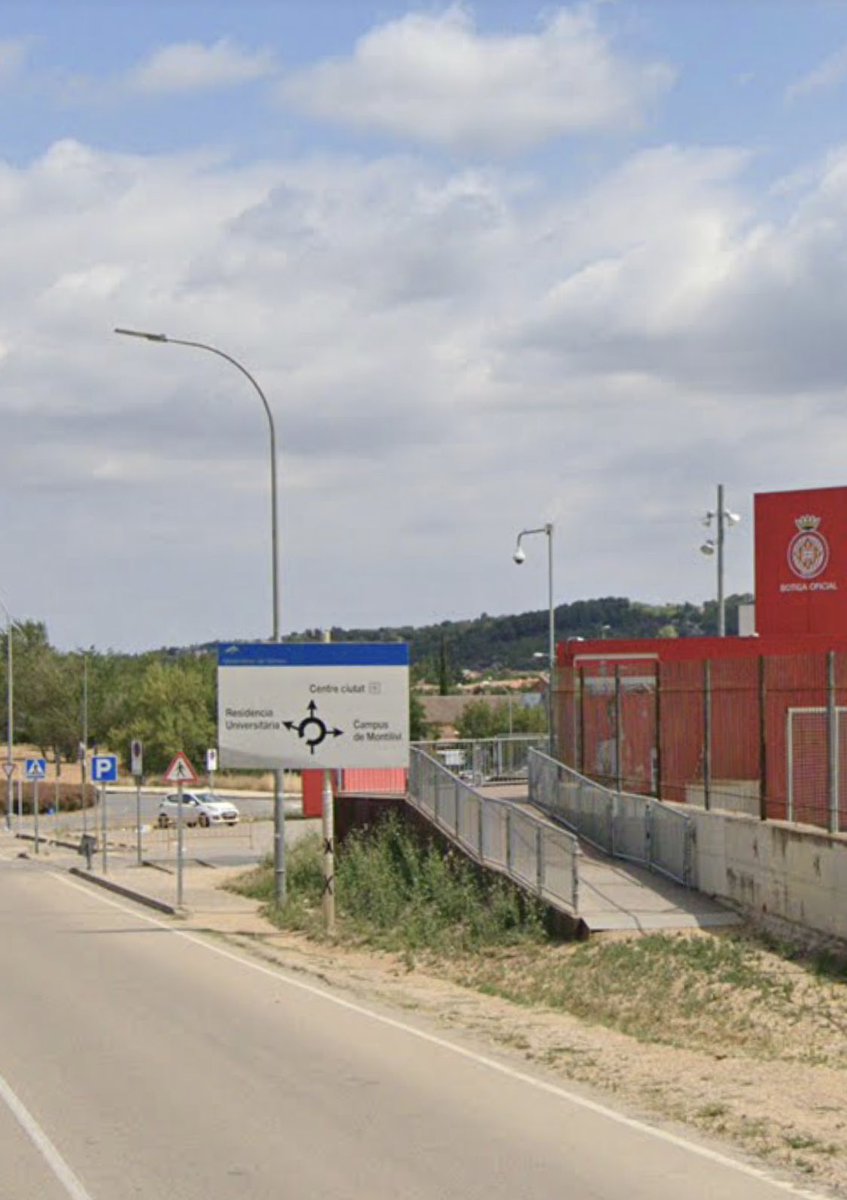 marcriera_24's tweet photo. Hola, @GironaFC @girona_cat.
Ara que s’estan fent obres a Montilivi seria el moment per millorar-hi i adequar-hi l’accessibilitat d’una vegada per totes. És vergonyós que després de tant de temps sent un club professional encara hi hagi aquestes condicions tan pèssimes. 

(1/5) https://t.co/RiR1g3MZp5