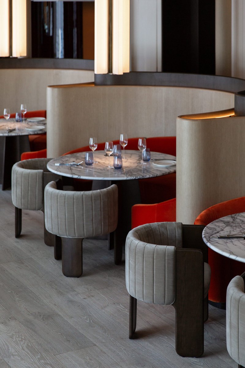 DesignAnthology's tweet photo. INTERIORS / In new restaurant Clarence, Chef Olivier Elzer presents his French-Japanese cuisine in a rustic, contemporary space designed by local studio In Situ &amp; Partners https://t.co/cLq5TTI9vE

#designanthology #interiordesign #restaurant #hongkong #contemporaryspace https://t.co/NHprvfQGad