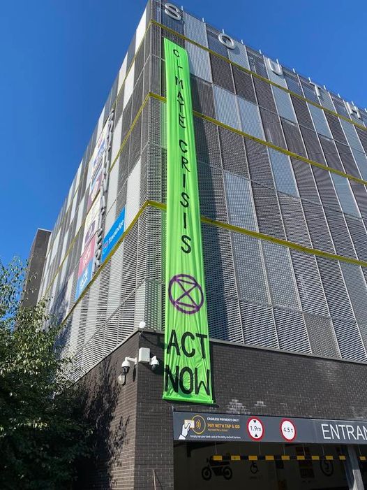 SouthWater Banner clearly highlighting the crisis to the people of Telford this morning.

#TellTheTruth #Heatwave2022 #ClimateBreakdown 

<a href="/ShropshireStar/">Shropshire Star</a> <a href="/telfordlive/">Telford Live!</a> <a href="/BBCShropshire/">BBC Shropshire</a> <a href="/XRShrewsbury/">XRShrewsbury 🌍</a> <a href="/XRMarches/">XR Welsh Borders</a> <a href="/CeeTelford/">Telford CEE Bill Alliance</a>