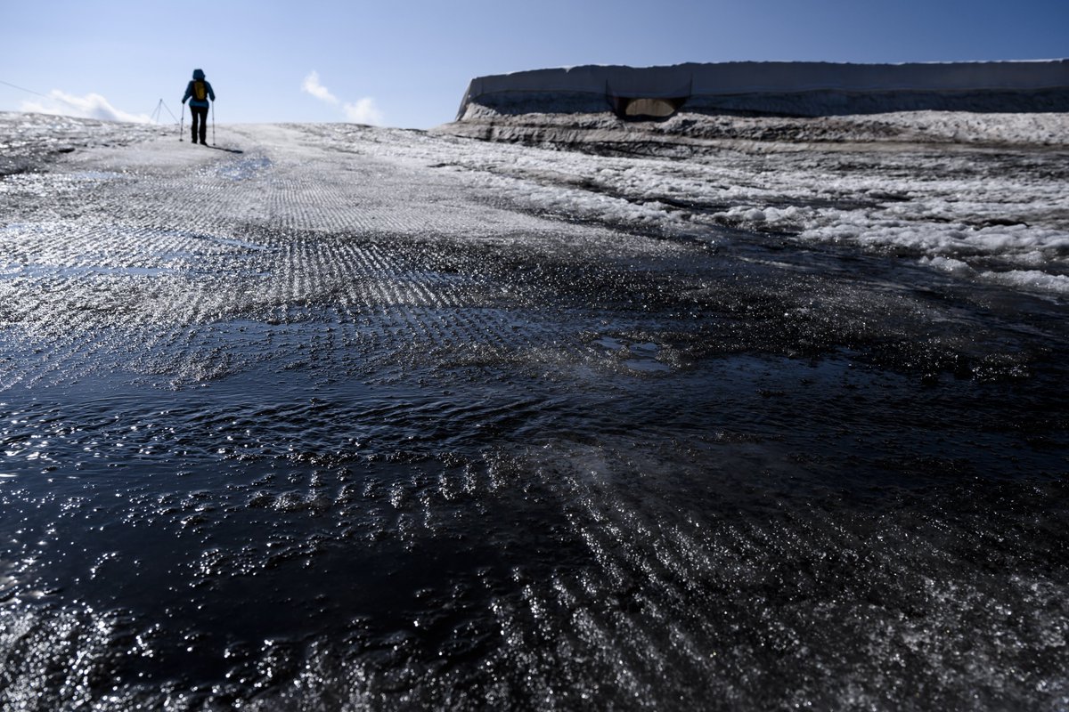Un col enseveli sous la glace depuis plus de 2 000 ans refait surface dans les Alpes suisses

france3-regions.francetvinfo.fr/auvergne-rhone…