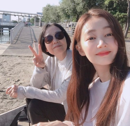 lowlowlowckey's tweet photo. Happy birthday for the person who always makes me laugh ㅋㅋㅋㅋ
생일 축하 레아^^
お誕生日おめでとう❣️🤓

HAPPY LÉA DAY
 
#Our_Sunshine_LÉA_Day
#우리_선샤인_레아_데이
#小川瑞希お誕生日おめでとう
@5ecretNumber  @JP_5ecretNumber https://t.co/HVGL06qjpc