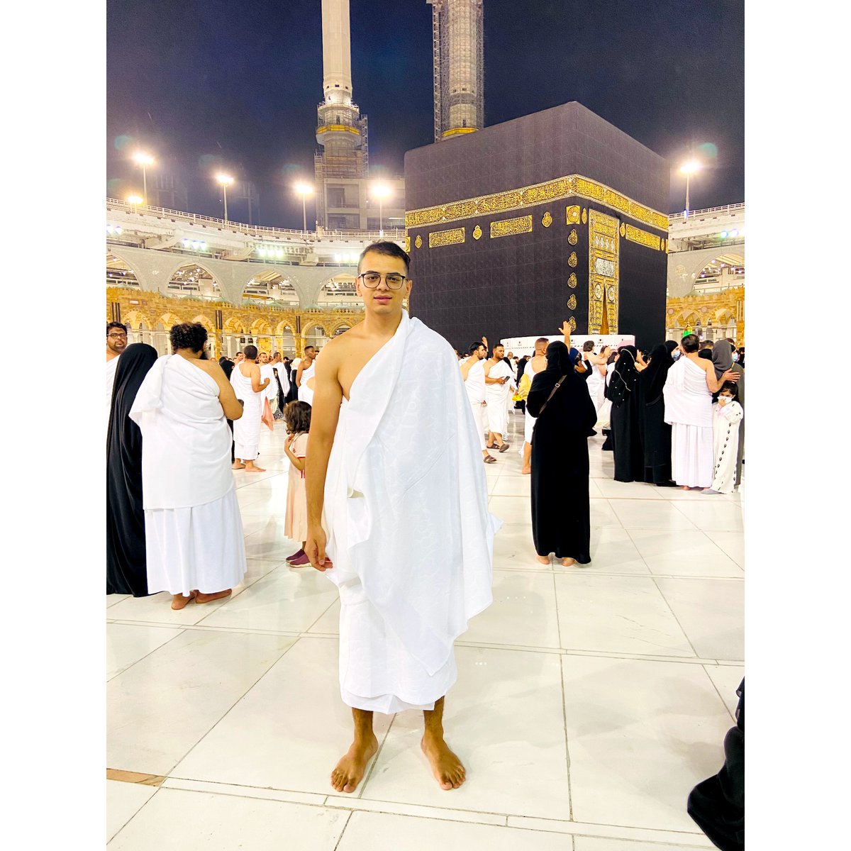 AWaBoZED's tweet photo. "اللهم بحق تلك العمرة احفظنا من كل شر، وبقبولها ألهمنا ألا ننشغل إلا بكل ذكر وشكر، لبيك أتيتك طائعا اكتبني من المقبولين واحفظ قلبي خالصا لمحبتك إلى يوم الدين".❤️ https://t.co/aIWTUxJuYv