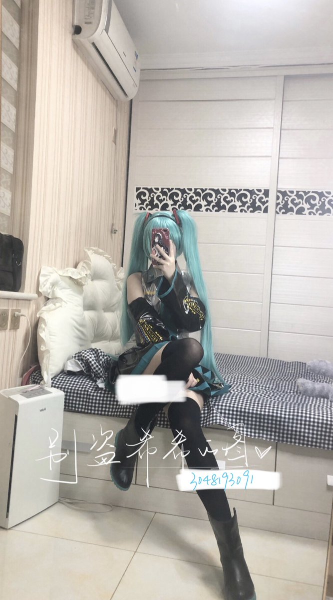 Kikibiubiu_'s tweet photo. 出各种jk、lo裙、cos服、配饰、道具、包袋、鞋袜qwq

（pang刺和其他的也不是不可以（）
主推贴身衣物、头饰、其他配饰和鞋袜
cos的话需要等待几天——希望对你来说不会太久❤
私信请直接说明买什么 麻烦啦~

均为实拍，部分展示不定期更新☆
Cookie平时上学比较忙所以说偶尔回复会有些慢请见谅！ https://t.co/wZ7LCXiW2D
