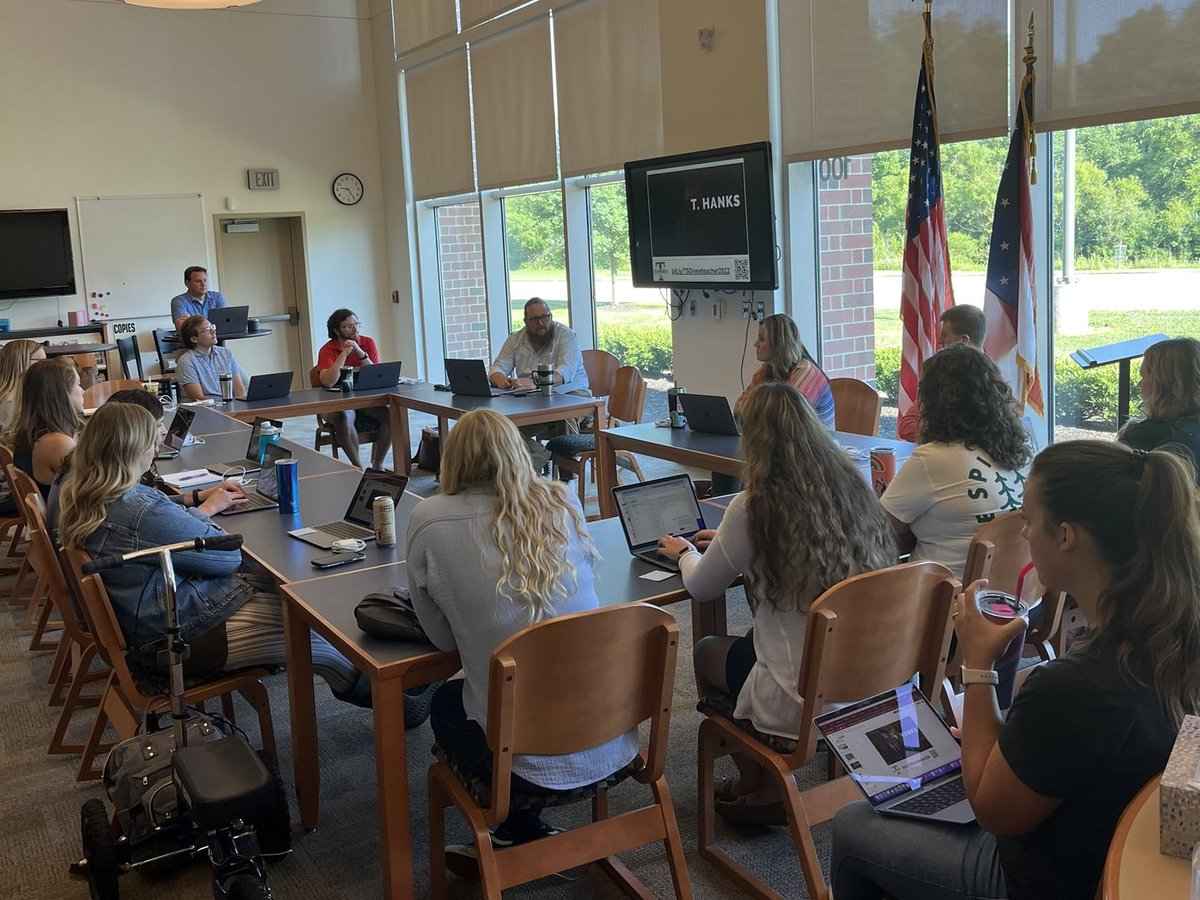 MrLawsonEdTech's tweet photo. New Teacher Orientation this morning at @talawanda!  I’m super excited to work with all these new faces. Welcome to Talawanda!#TalawandaEmpowers #ILoveMyJob #NewTeacherOrientation #MyTSDPD https://t.co/8bPIQ5VQQi