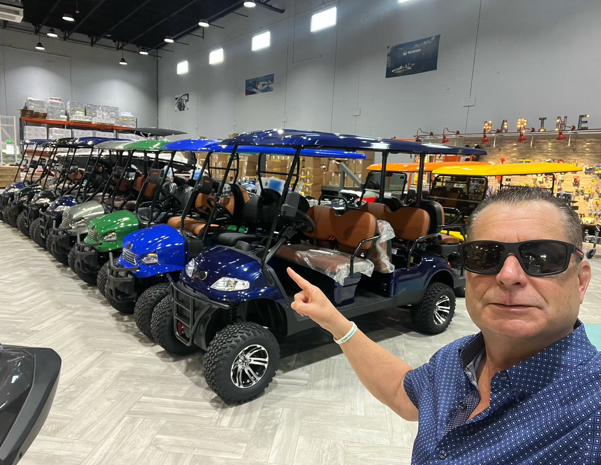 MOBILEMIKE_'s tweet photo. #MobileMike #ItsAboutToGetReal when it comes to Digital mobile marketing #WeHaveYouCovered offering a full fleet of brand new #LEDTrucks and coming soon a fleet of #GolfCarts all across Florida and everywhere in the #USA #OnTheStreets #PromotingTheFuture #MoreToCome #HyperLocal https://t.co/zWPqMeklna