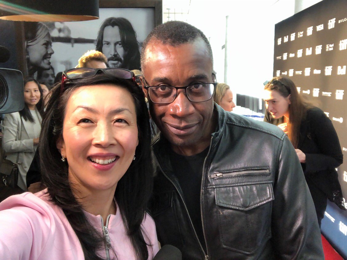 What a joy to meet acclaimed director Clement Virgo. His #film Brother will make its world premiere at @TIFF_NET. The adaptation of David Chariandy’s novel tells story of 2 Jamaican Canadian brothers whose dreams are dashed by violent reality in Scarborough in the 90s #TIFF22