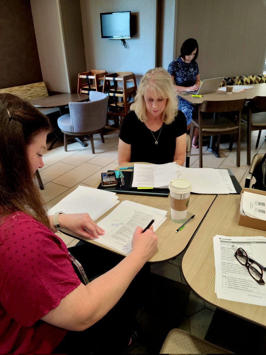 montra_rogers's tweet image. @SocialStudiesSS  
We are prepping and adding presenter moves! Let&apos;s go @SanAntonioISD and @NorthsideISD. #DistrictPartnerships #PartnerWithAPurpose