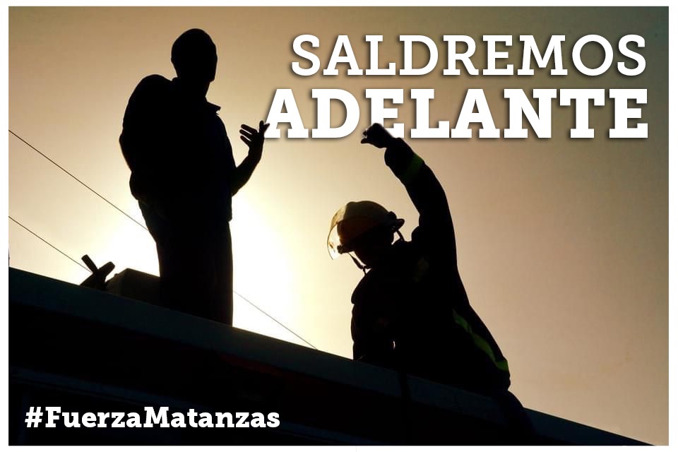 En la mañana de #Hoy chequeamos las acciones que se realizan en la Base de Supertanqueros de #Matanzas.
👉El incendio está totalmente controlado y en etapa avanzada de extinción de los pequeños focos.
#FuerzaMatanzas