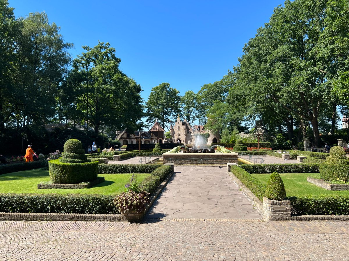 RickAriessen's tweet photo. Foto's spreken voor zich: #topdag #efteling @KBoodschap @Efteling https://t.co/2QXI35Jtxj