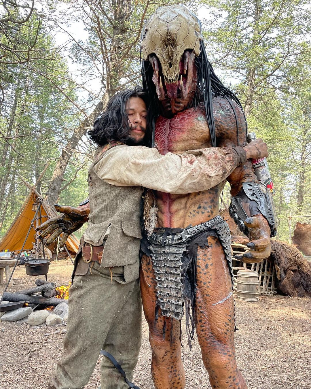 First Look at The Predator Cast! - Alien vs. Predator Galaxy