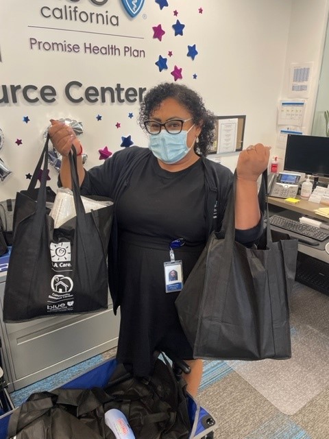 BlueShieldCA's tweet photo. It's #NationalHealthCenterWeek. This is your friendly reminder that our #Promise and @LACareHealth plans’ #CommunityResourceCenters are here to serve our members and the general public in #LACounty with FREE in-person classes and services. Learn more at https://t.co/TLEBVC0VYu https://t.co/QPirVhTD3G