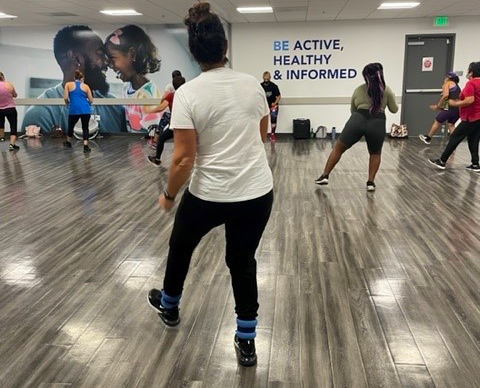 BlueShieldCA's tweet photo. It's #NationalHealthCenterWeek. This is your friendly reminder that our #Promise and @LACareHealth plans’ #CommunityResourceCenters are here to serve our members and the general public in #LACounty with FREE in-person classes and services. Learn more at https://t.co/TLEBVC0VYu https://t.co/QPirVhTD3G