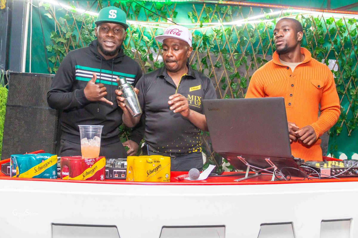 A sneak peak of James T Mparutsa the Mixologist at work sampling his craft and signature cocktails at Mashwede Village 

With Music by <a href="/djiroq/">Iroq Dj</a> and his gang

#liveevents#Nikon #photography