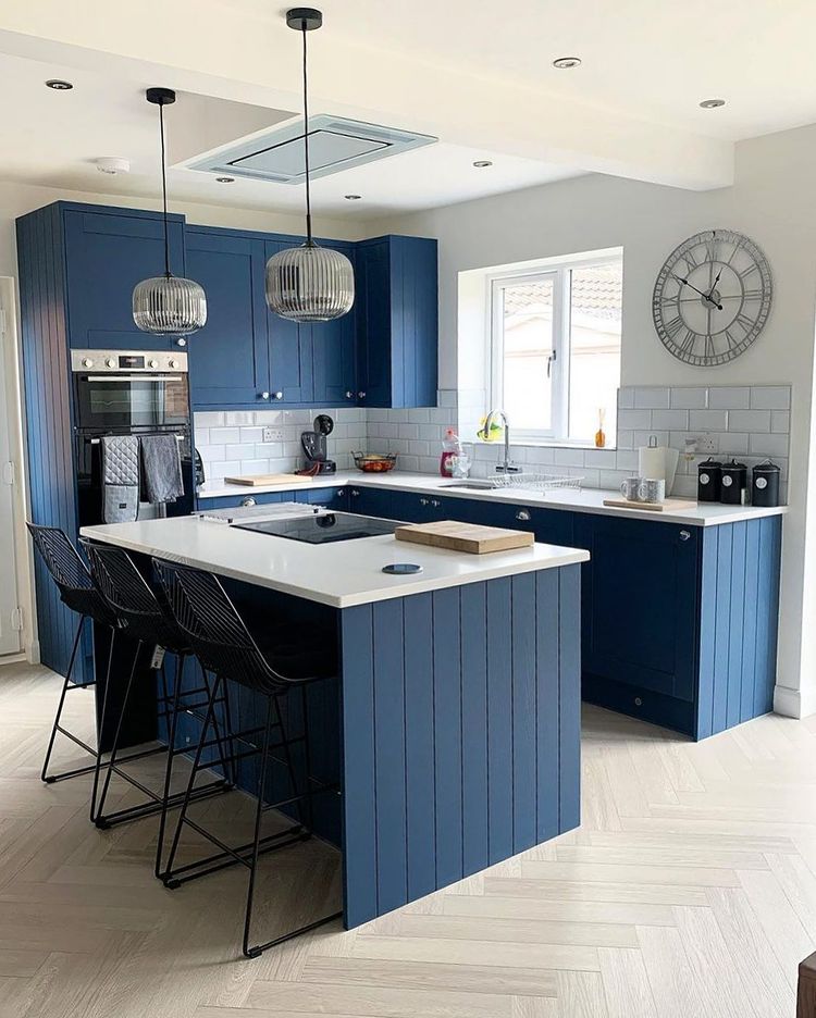 @glasto_home_renovation bringing you some Kitchen inspiration to start your weekend!

Hope you all have a good one!

🔎 : MM32017

#melodymaison #interiordesign #interiordecor #homeinspo #interiorinspo #interiorinspiration #homeinspiration #interiordesigner #interiors