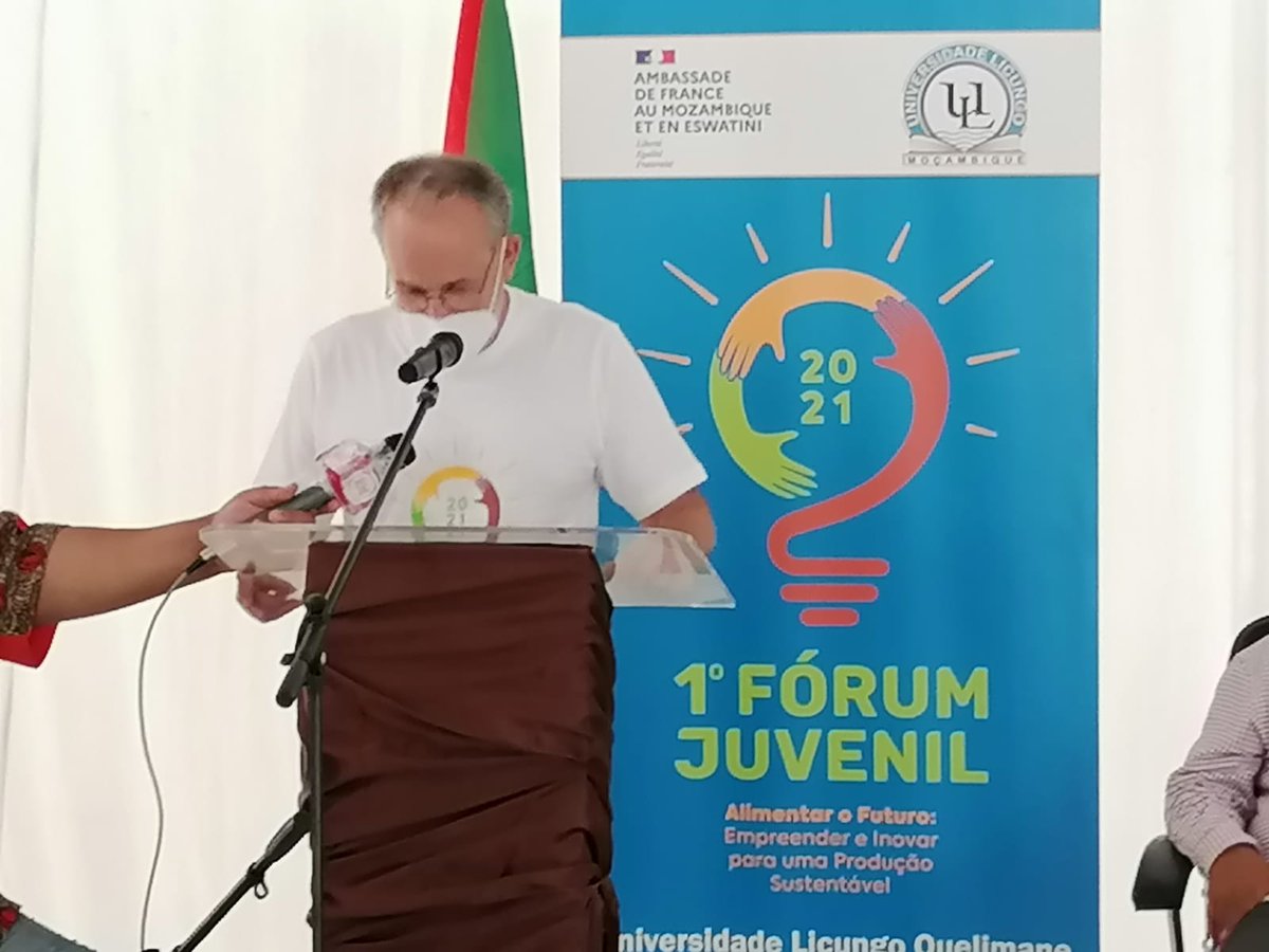 FranceMaputo's tweet photo. #YouthDay2022 : 🌞🎊Hoje celebramos o dia internacional da juventude, manifestando o compromisso de contribuir para o alcance de dos #ODS 🇺🇳 , seja através da #formação #seminários #inovando #desporto e mais, estamos juntos jovem❗️ 💪🇫🇷💙🇲🇿 https://t.co/DeEfm0sDL3