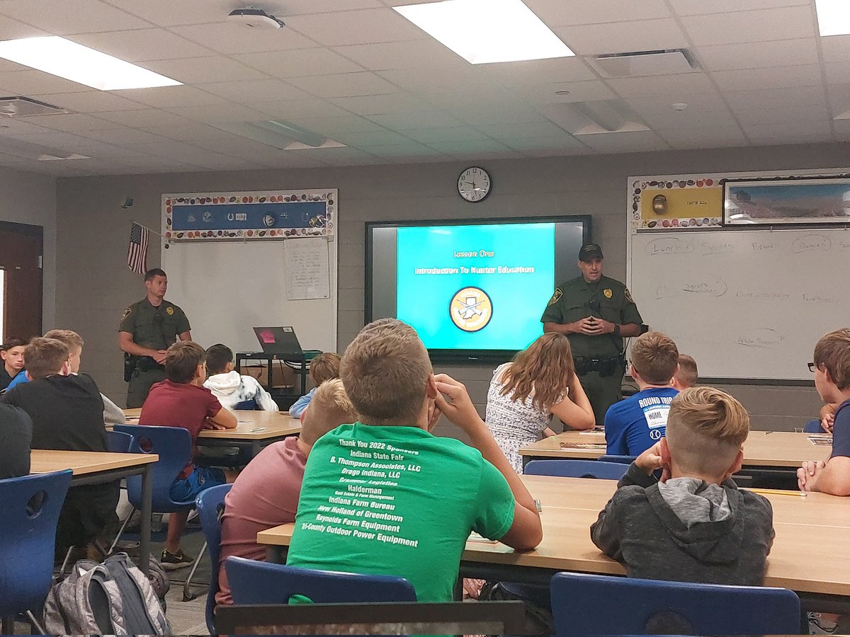 TyeBloomfield's tweet photo. Big thank you to Officers Reed and Cooper for kicking off our Hunters Education Class at in our Agriculture and Business class at ENMS today! Thanks @INdnrnews ! @ENMS_Knights https://t.co/vEQyHDGDnm
