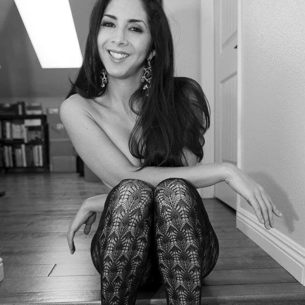 _HollyFeather's tweet photo. I hope you have a lovely day 💋❤️😘

#sexy #onlyfans #ComingSoon #checklinkinbio https://t.co/hrOBMGlt1n