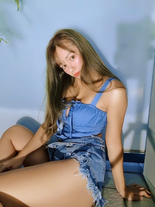 暑くて脱ぎたい🥵💙❤️&zwj;🔥 https://t.co/yT3gvfvLhR