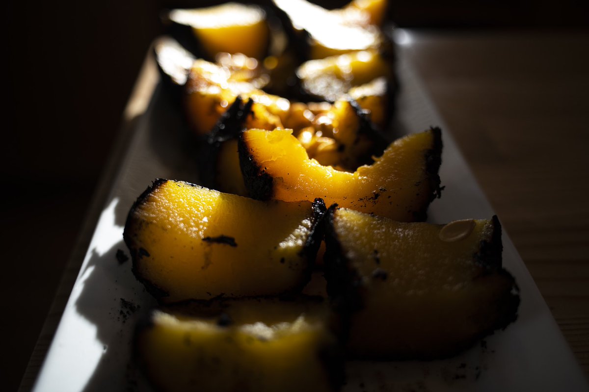 Good photography is a passion of mine and pairing it with dramatic lighting makes me even happier #foodphotography #bbq #shadows #lighting #food
