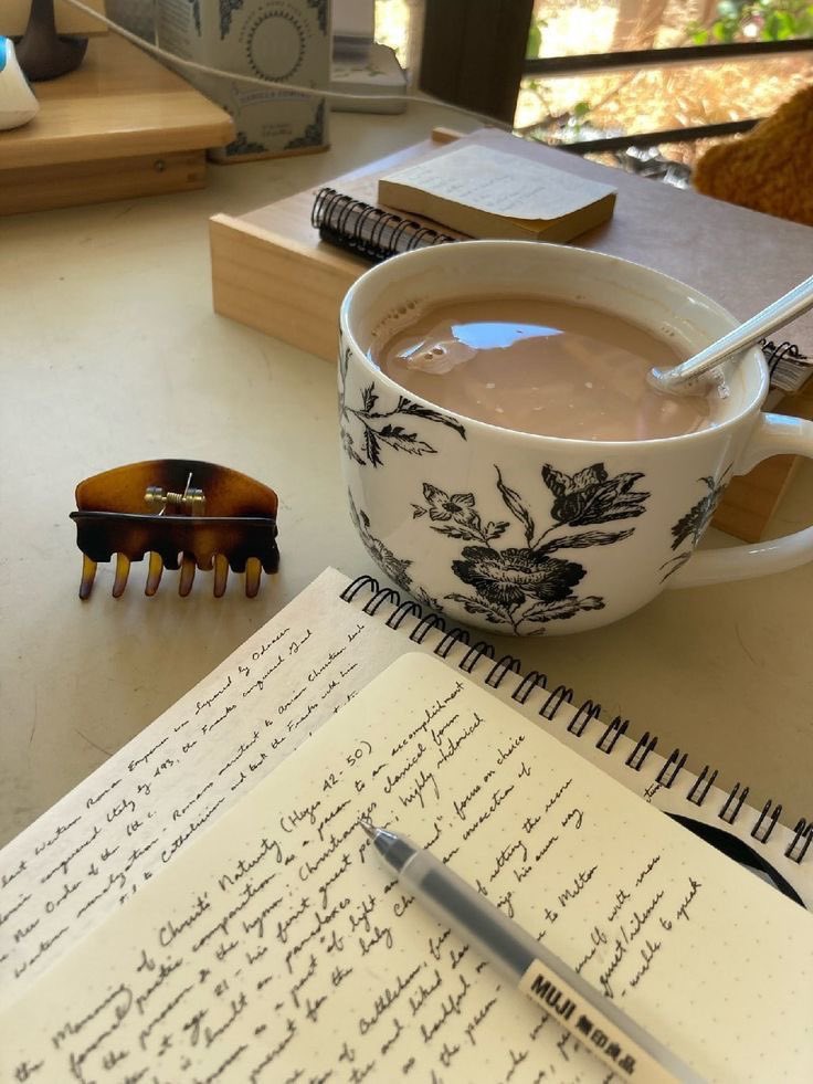 therowsmvse's tweet photo. do yourself a favour and journal, you’ll feel better https://t.co/ptwURbLYpS