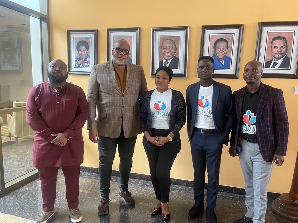 officialLLHAF's tweet photo. Lushlife Hope Alive Foundation
.
.
Courtesy visit to the South African High Commission. 
.
.
#lushlife# #hopealivefoundation# #ngo# #un# https://t.co/phqMdVshYw