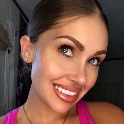 BrookeElize's tweet photo. #NewProfilePic https://t.co/F96t1UpaCe
