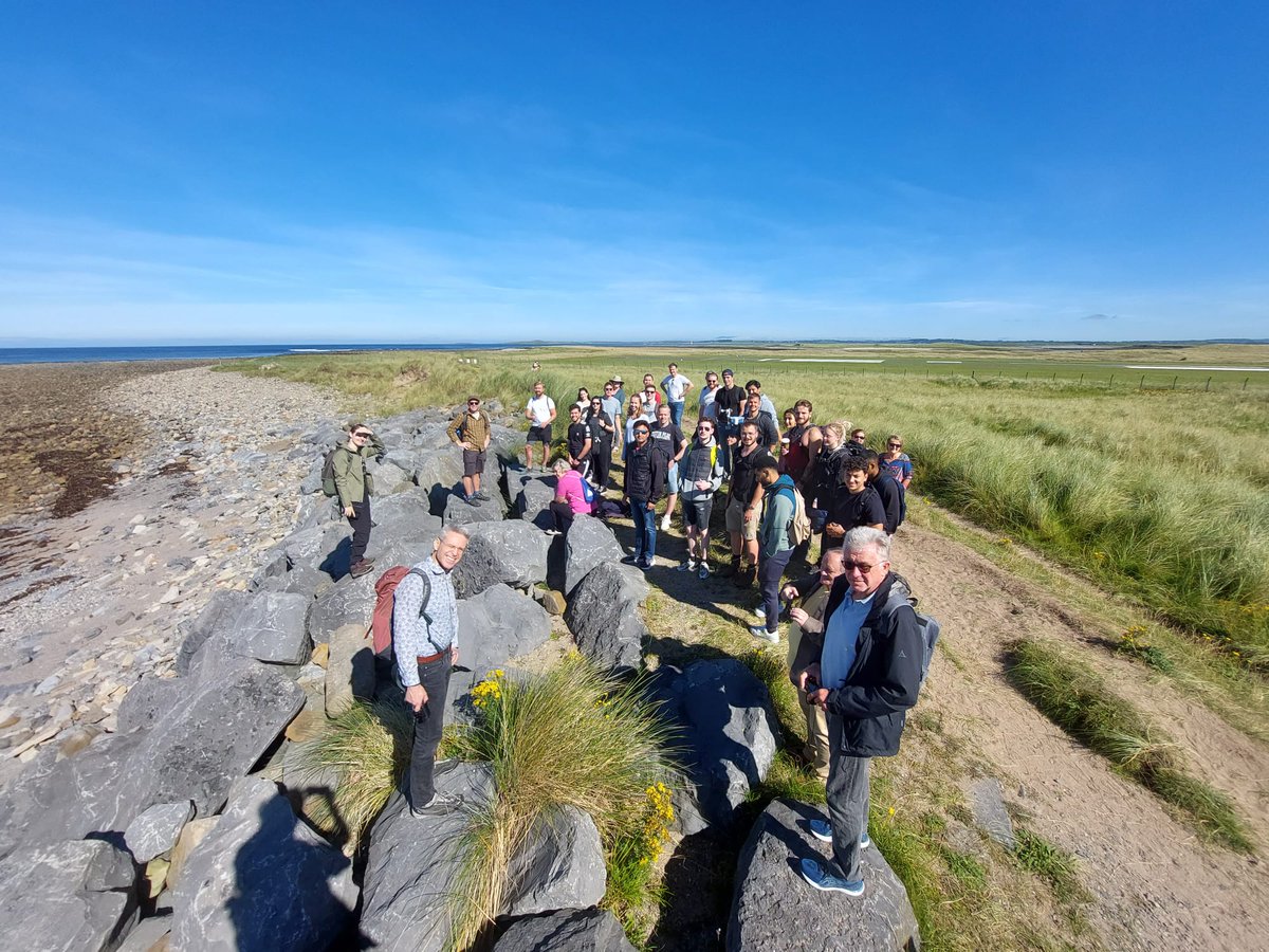 🌊Located in the adventure hub of the North West, Strandhill is a place to be when it's sunny! It is where we brought our Summer University Course students to discuss coastal erosion &amp; climate change. ☀️
@atusligogreen <a href="/atu_ie/">Atlantic Technological University</a> @midswedenuni <a href="/sustnablefuture/">Sustainable Futures</a> <a href="/sligococo/">Sligo County Council</a> 
#ATUSligo
