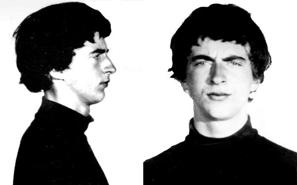 wrkclasshistory's tweet image. #OtD 11 Aug 1964 18-year-old Scottish anarchist Stuart Christie was arrested in Madrid, Spain with explosives to assassinate dictator General Franco. He was wearing a kilt, which confused the Spanish press, who described him as "a Scottish transvestite". libcom.org/library/franco…