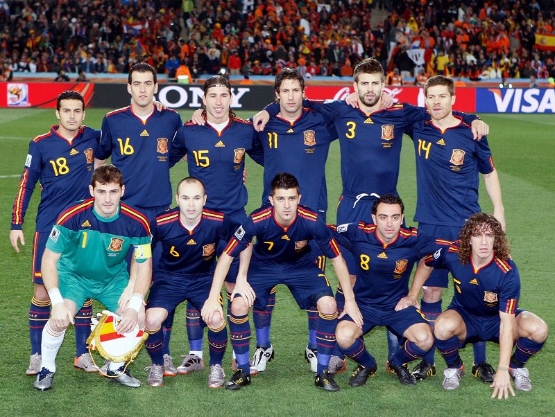 davelyrical26's tweet photo. Le Fc Barcelone est la seule équipe dans l'histoire du football à avoir gagner la league des Champions et la coupe du monde 🏆🏆
@FCBarcelona @FcBarceloneSng1 https://t.co/5Aacs1Zine