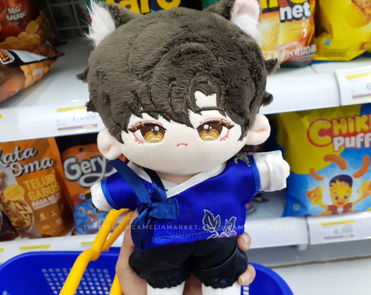 cameliamarket's tweet photo. @dollmenfes Foto pertama di tempat wisata, foto kedua di Indomaret, foto ketiga di pinggir jalan https://t.co/Zi9x8CjWRh