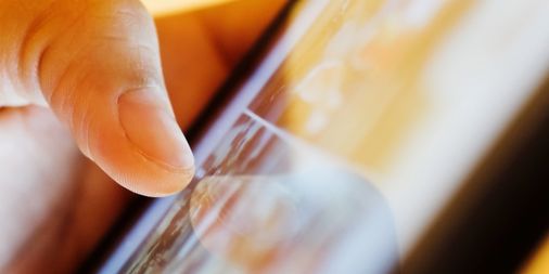 netlanguages's tweet image. Do you think that we speak and write less because of social media? If so, is that a problem? Read and listen to this month’s Interactive English and do the vocabulary and comprehension exercises related to this topic: bit.ly/3aVtIop  #netlanguages #onlineenglish