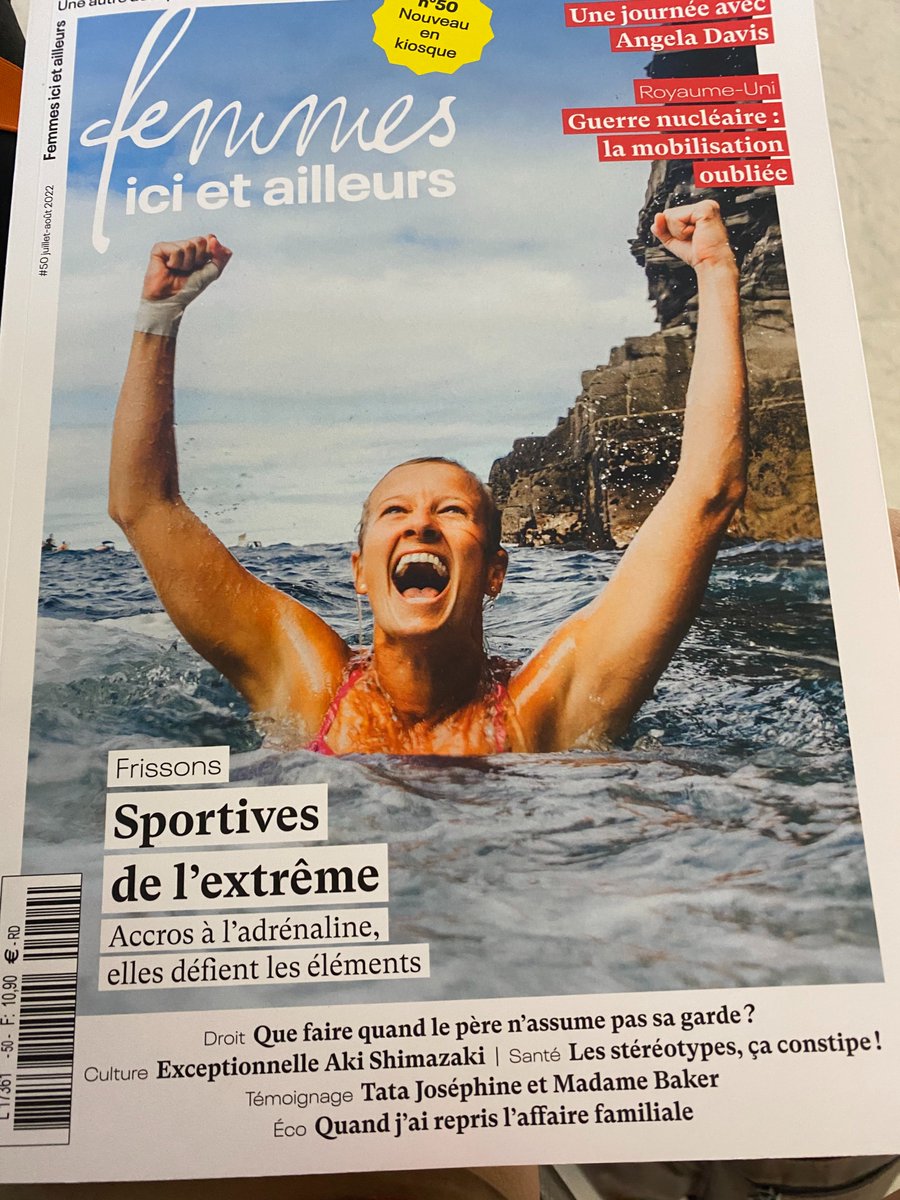 CelinePiques's tweet photo. #Lecture #Plage Très bonne nouvelle 📢
Pour les 10 ans de l'excellent #FemmesIciEtAilleurs, retrouvez le en kiosque avec pleins pleins de contenus féministes (on parle d @osezlefeminisme et #pornocriminalite ainsi que de #deviriliser le monde entre mille autres choses 😍) https://t.co/i5t2AmXTfo