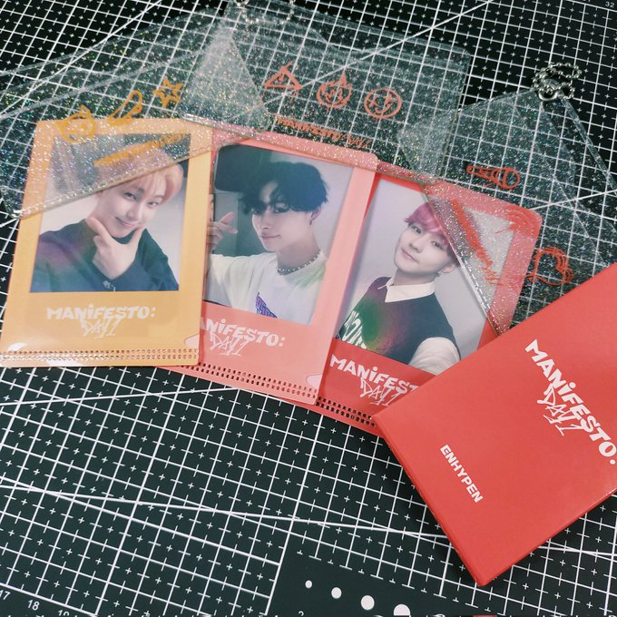 daintyddeonuuu's tweet photo. 안녕, @sunshopph! my m:d1 albums came home naaa. tysm for the vv smooth transaction (again) + the freebieee 🫰🏼 itong shop pa rin talaga pinakabet ko when it comes to packaging (supeeer pretty!) #ramyeonz uwing-uwiii (1/3)

#SUNSPHFeedback https://t.co/Buh7PYUncM