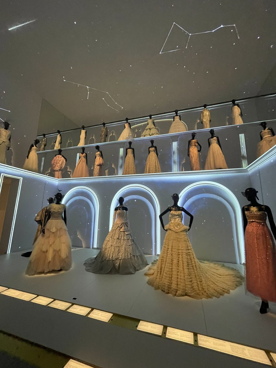 MarinaMurad's tweet photo. Dior Gallery in Paris https://t.co/1ja9lqVqyU