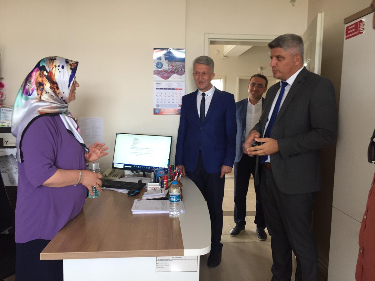 İl Milli Eğitim Müdürümüz Sayın Dr. Murat Ağar, Asarcık İlçe Milli Eğitim Müdürlüğünü ziyaret etti. İlçe Müdürlüğü personeliyle tanışarak çalışmalar hakkında bilgi aldı. <a href="/muratagar60/">Murat AĞAR</a>