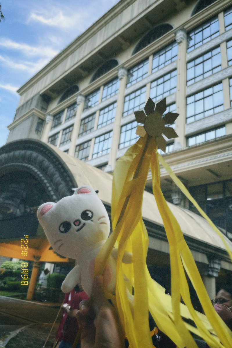hyunniminho's tweet photo. naked jiniret in ust https://t.co/VGqsluzzU2