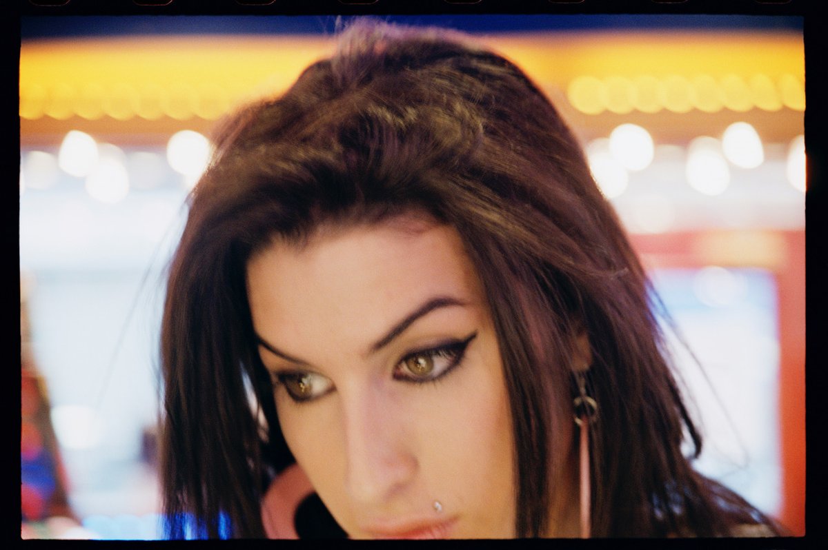 proudgalleries's tweet photo. Amy Winehouse, ‘AGORA Amusement Arcade, No.I’
© Jake Chessum
London 2004
Digital archival C-type print hand signed by the photographer
16 x 20 inches
Edition of 20
£1200+VAT GBP
Certificate of Authenticity
#proudgalleries
#collectingphotography
#amywinehouse
#jakechessum
#London https://t.co/NwqQXrekHq
