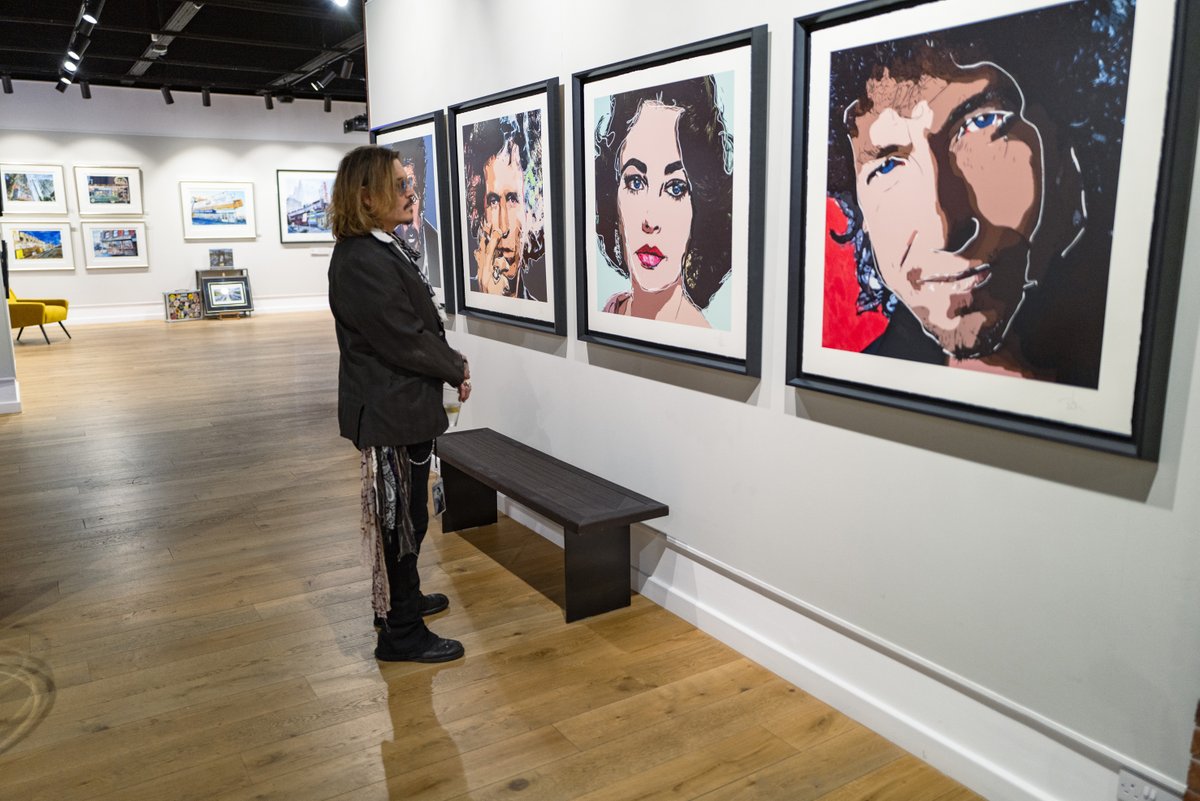 JohnnyDeppNFT's tweet photo. Johnny admiring his friends and heroes 😉

Who would you love to add to the collection?

Photo by nyman_photography [IG] https://t.co/iKOjQcyrP9