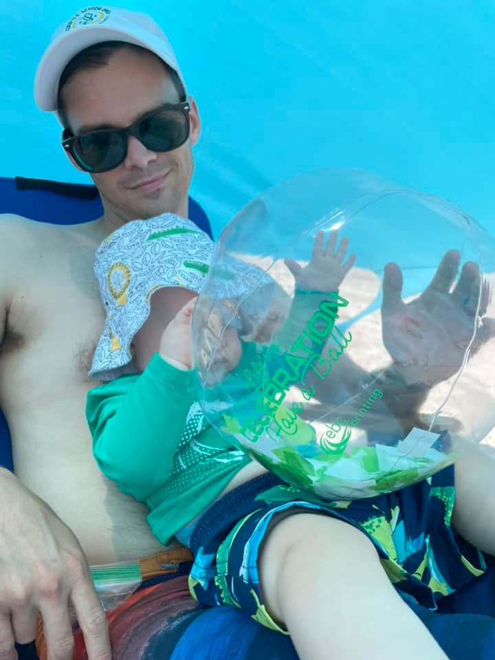 EBCPrint's tweet photo. Our friend/client Glenn Koehler and his son enjoying their EBC beach ball! 

#beach #summer #summertime #marketing #promoitem #promo #ebcprinting #ebcpromo #baby #babylove #beachday #beachbaby #fatherson https://t.co/JcTW35qZh7