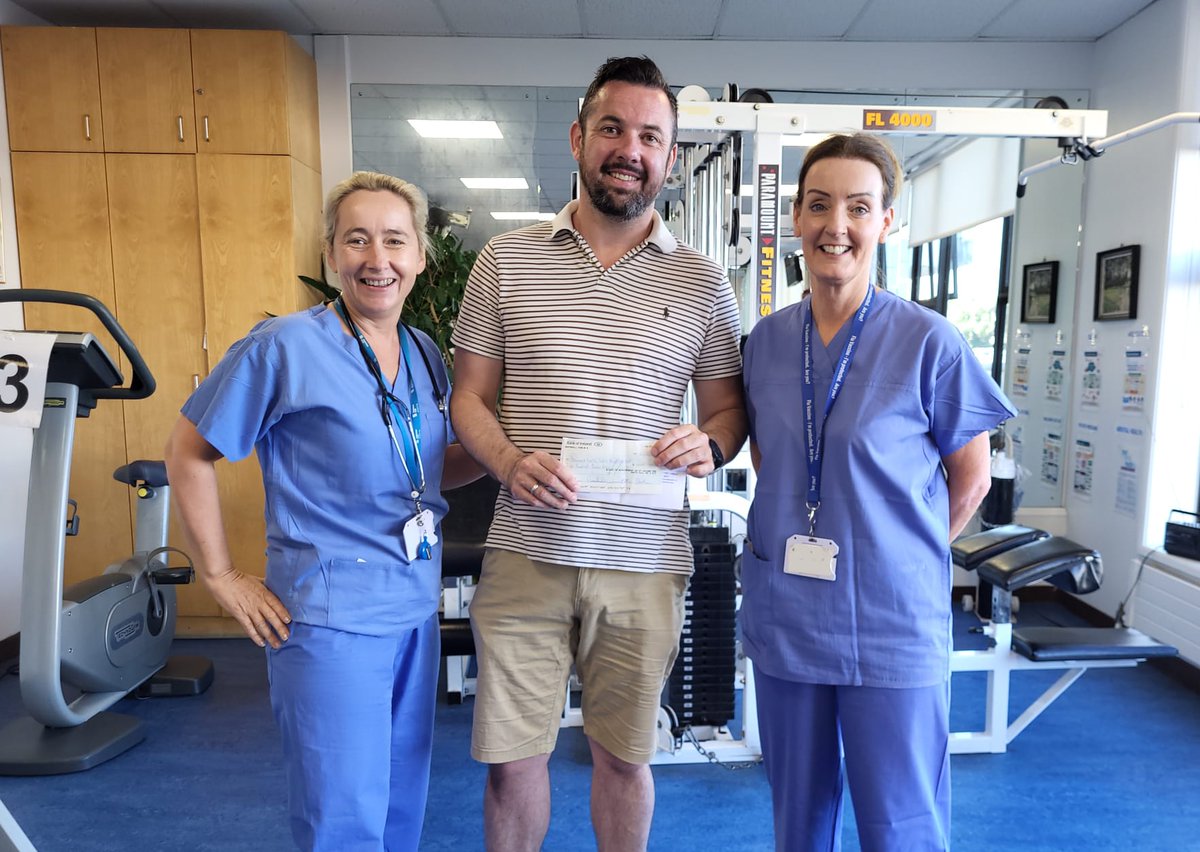 We were delighted to make a donation of €500 today to the Cardiac Rehabilitation Unit in Beaumont Hospital.
The TY students earmarked the Unit for a donation as they have been very kind to us over the years, especially to Bro. Coffey. #EREBB