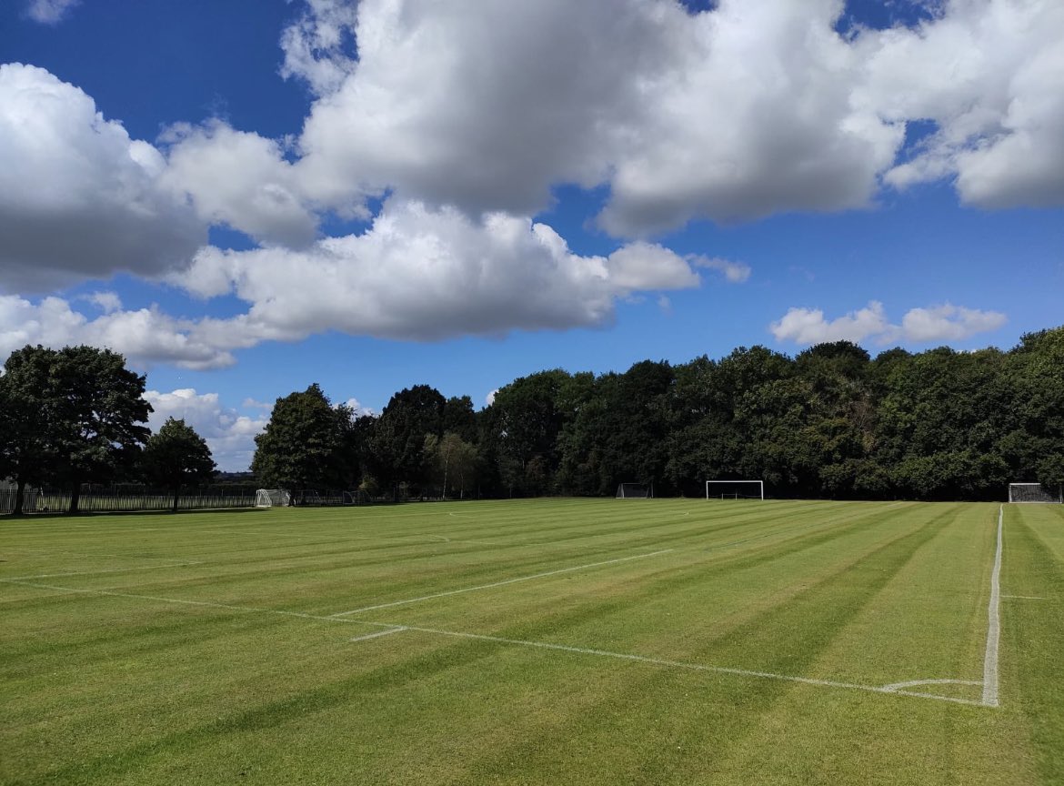 Any Reception &amp; Year 1 children looking to join <a href="/BarntonAcademy/">Barnton Football Academy</a>. It’s on every Saturday morning between 9am-10am at #BPS 
✅ meet you friends
✅ guaranteed fun
✅ enjoy the fresh air 
✅ learn new skills
Fantastic sessions run by <a href="/dfc_coaching/">dfc.coaching</a>