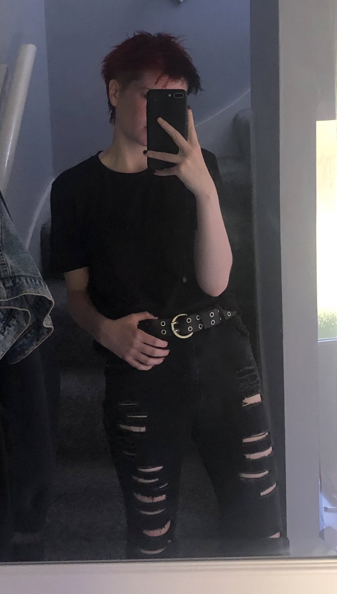 punkbluddd's tweet photo. boyfriend material fit https://t.co/YZRvShChyJ