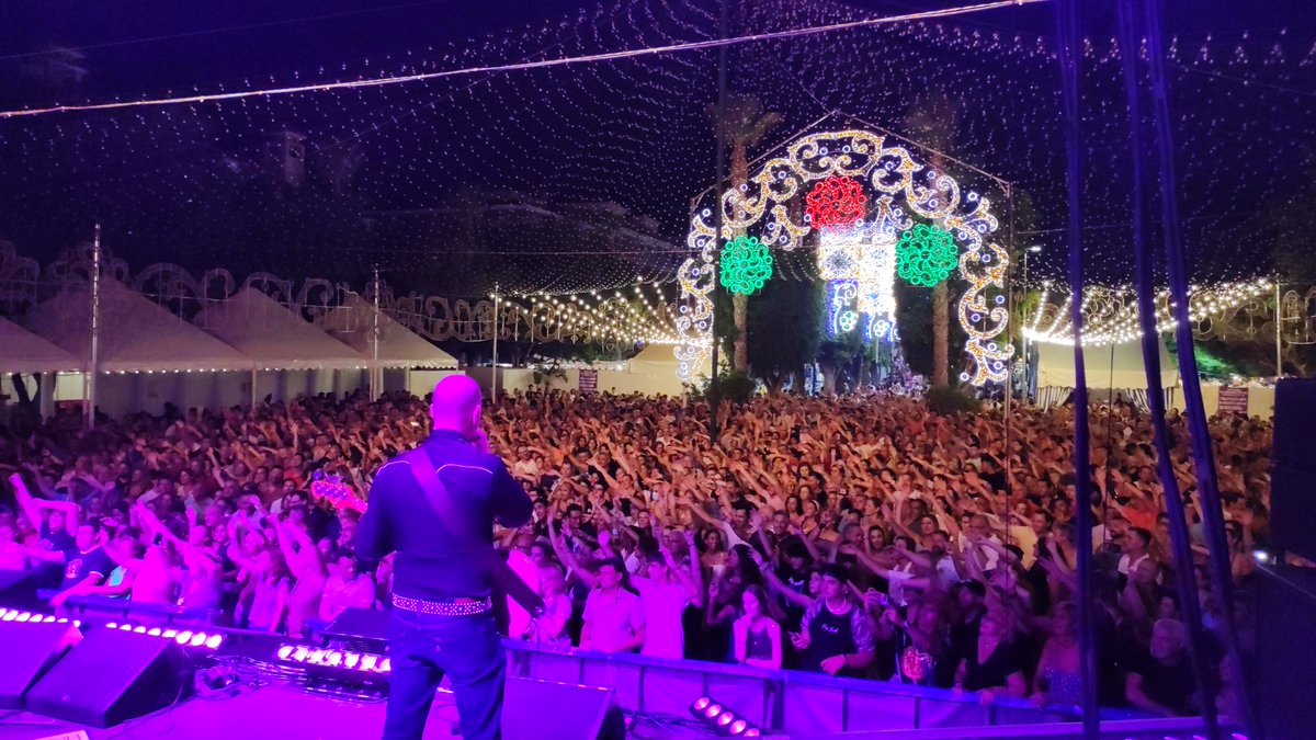 diariosexitano1's tweet photo. Los #Rebujitos y #SergioContreras animarán esta noche Caseta Municipal Fiestas #Almuñécar 

Antes habrá un musical “Disneymanía”  y también las atracciones ferial estarán dos horas en silencio para disfrute de personas con extrema sensibilidad a sonidos 
https://t.co/Pj7HW4raIu https://t.co/E7XtwDxiZy