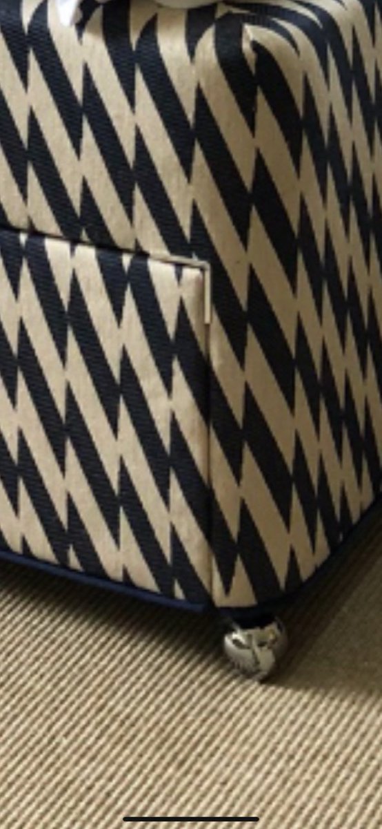 EPOCBeds's tweet photo. We've been working with some amazing fabrics recently.. Great fun pattern matching!
Quality work as ever, thanks Mark, Nathan, Dariusz and Sylwia.👏👏 https://t.co/BAPeQTpz9K